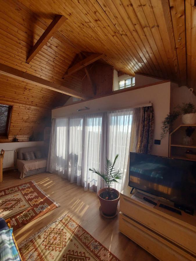 Attila-Apartman Budaoers Buitenkant foto