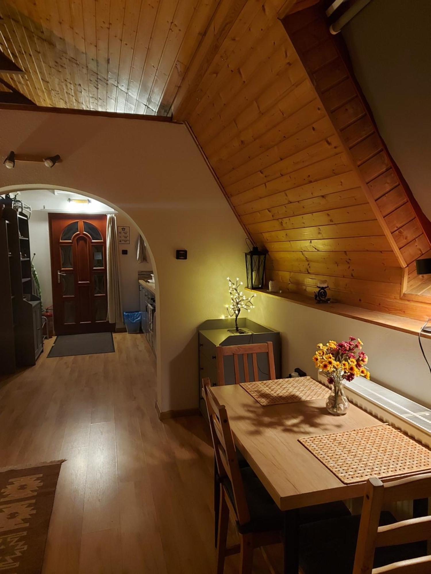 Attila-Apartman Budaoers Buitenkant foto