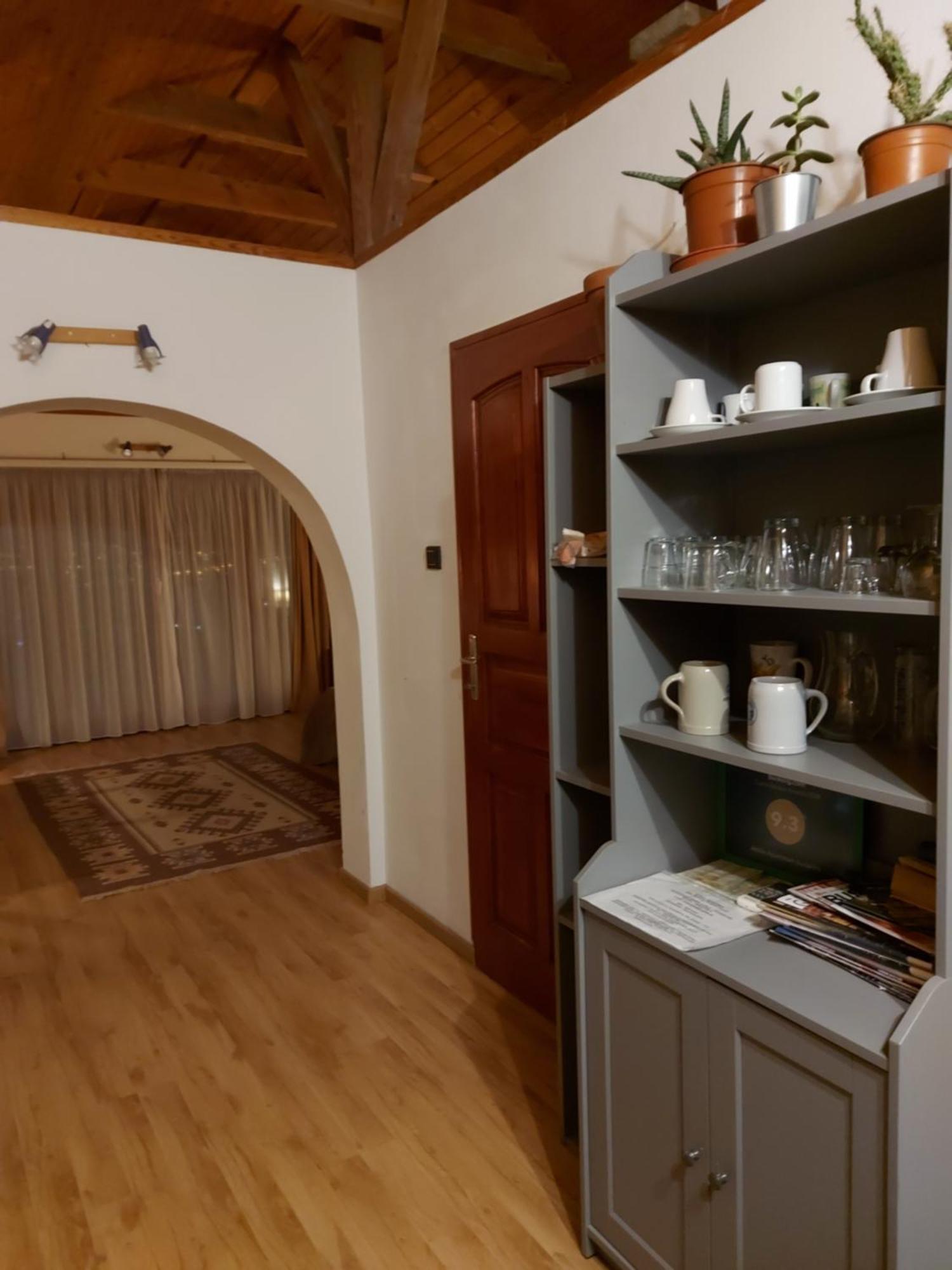Attila-Apartman Budaoers Buitenkant foto