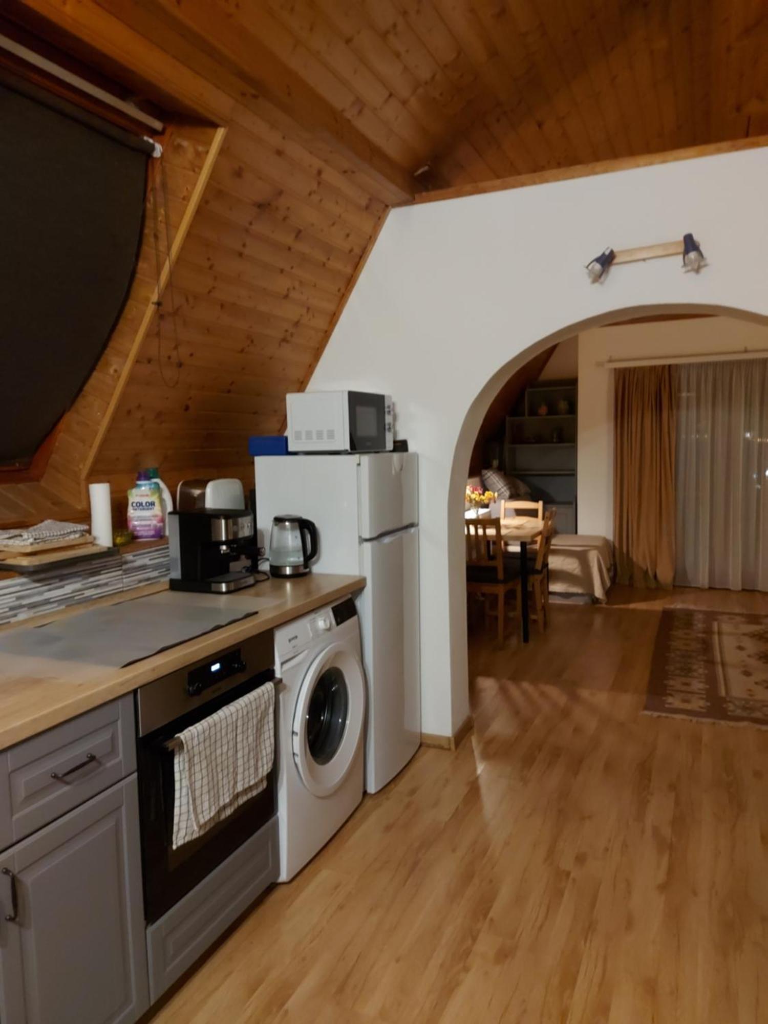 Attila-Apartman Budaoers Buitenkant foto